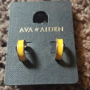 🍋🍋Yellow Ava & Aiden Stud Earrings 🍋🍋